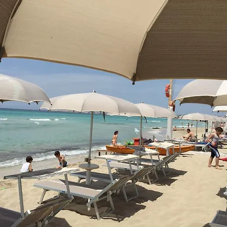 Casa Samsara Baia Verde Будинок відпочинку *